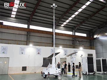 Australske klienter besøger Biglux for mobile solovervågningstrailerpartnerskaber