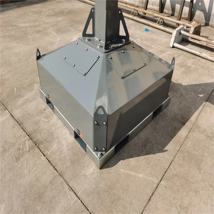 Solar Cctv Tower With 4.5M Mast